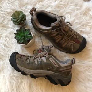 Keen Targhee women’s hiking shoe